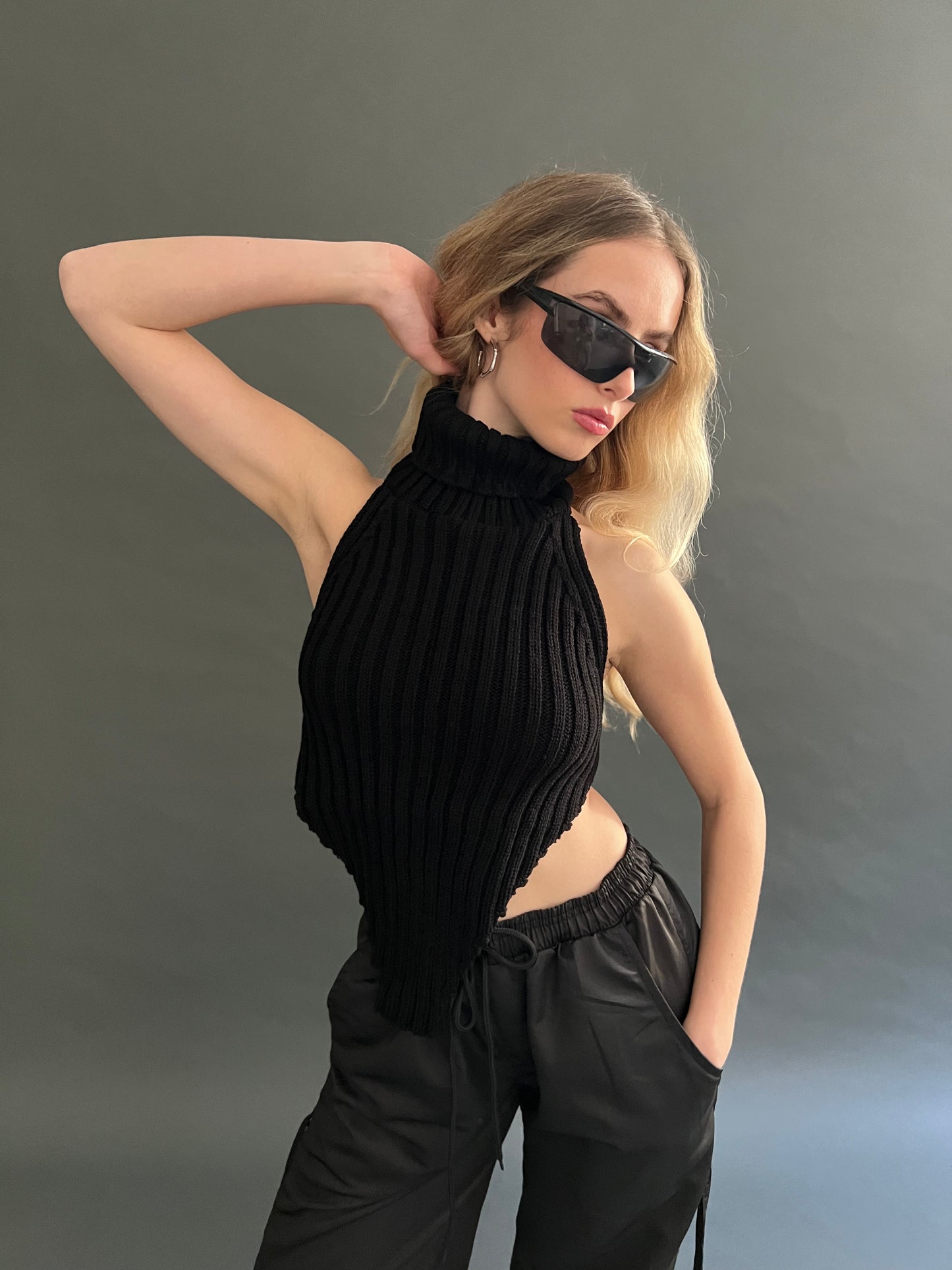 Knit Distressed Halterneck - Black